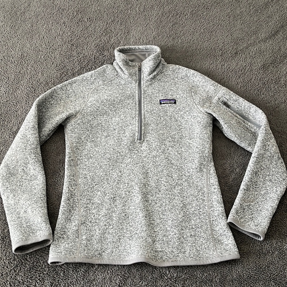 Patagonia - gray half zip top